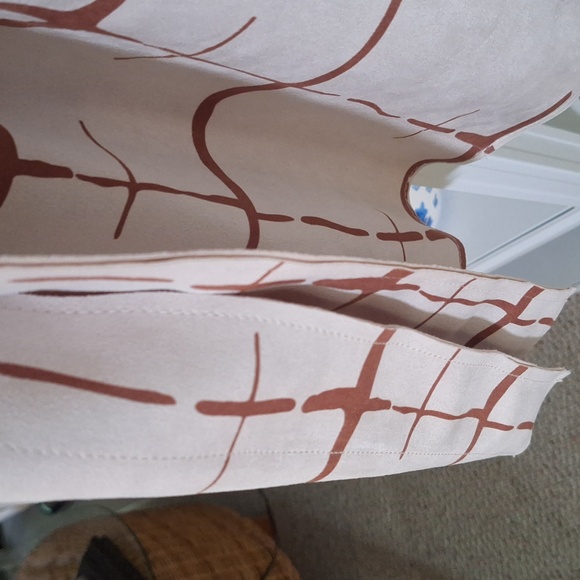 Bellivera Faux Suede Graphic Wrap Dress W/Belt Size Med - Picture 10 of 12